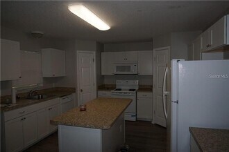 1024 Osprey Cove Cir in Groveland, FL - Building Photo - Building Photo