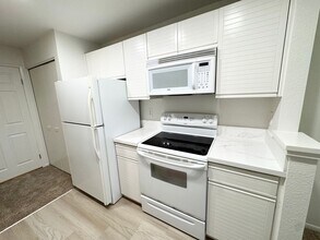 7670 Canyon Meadows Cir in Pleasanton, CA - Building Photo - Building Photo