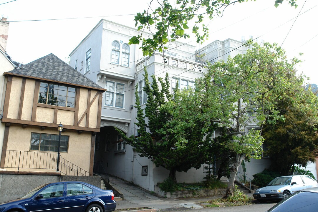 2575 LeConte Ave in Berkeley, CA - Building Photo