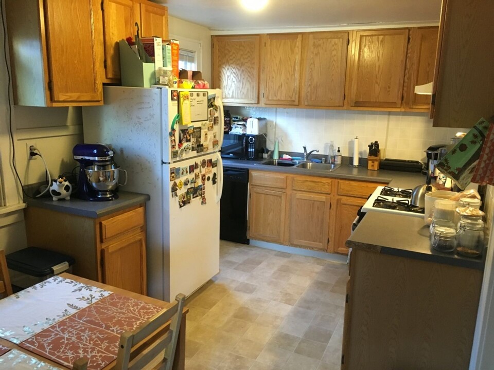 325 W Wilson St-Unit -#3 in Madison, WI - Building Photo