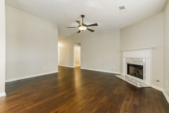 555 The Blvd, Unit 1304 in Newnan, GA - Foto de edificio - Building Photo