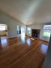 5051 Oakbrook Cir in Fairfield, CA - Building Photo - Building Photo