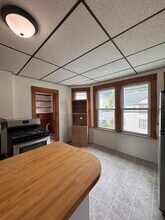 34 Stebbins St in Worcester, MA - Building Photo - Building Photo