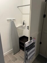 1345 Hazel St NW, Unit Stunning Studio in Palm Bay, FL - Foto de edificio - Building Photo