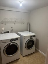 106 Barrows Ct in Fredericksburg, VA - Foto de edificio - Building Photo