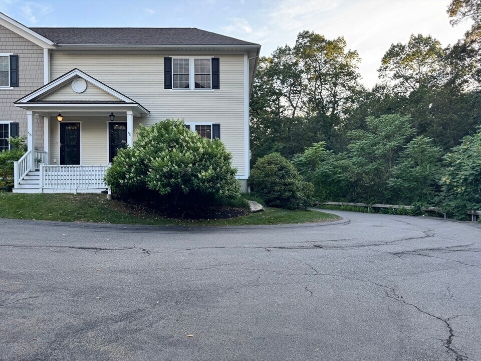 60 Pyburn Rd in Lynnfield, MA - Building Photo