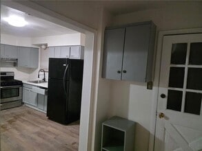 2411 Lauradale Dr in New Orleans, LA - Building Photo - Building Photo