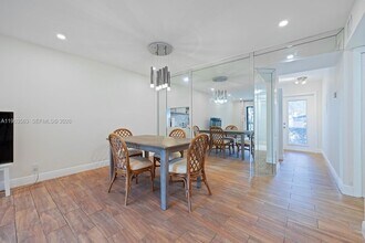 200 Gate Rd, Unit 102 in Hollywood, FL - Foto de edificio - Building Photo