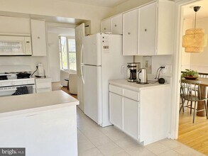 10753 Deborah Dr in Potomac, MD - Building Photo - Building Photo