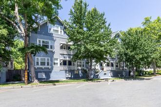 Capitol View Luxury Apartments in Sacramento, CA - Building Photo - Building Photo