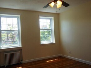 39 Commonwealth Ave, Unit 22 in Chestnut Hill, MA - Building Photo - Building Photo