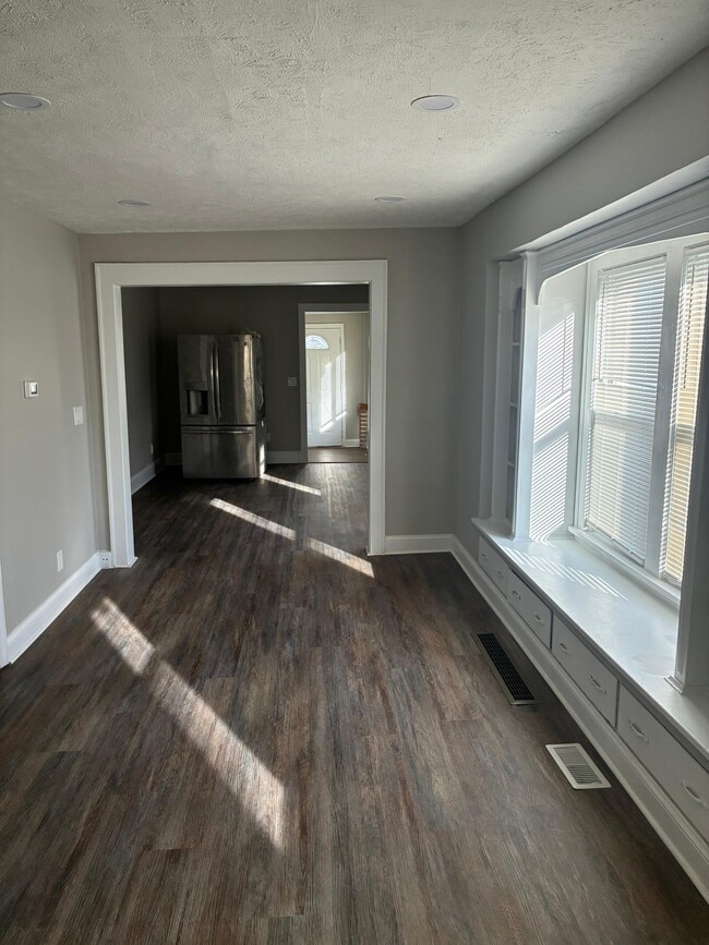 2721 Woodbridge Ave in Cleveland, OH - Building Photo - Building Photo