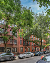 334 E 82nd St in New York, NY - Building Photo - Building Photo