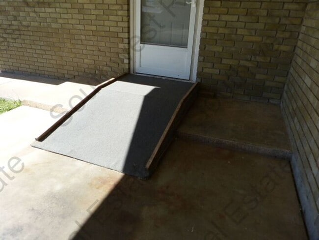 1520 N Lea St in Clovis, NM - Building Photo - Building Photo