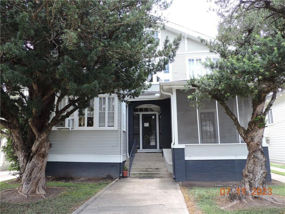 7726 S Claiborne Ave in New Orleans, LA - Building Photo