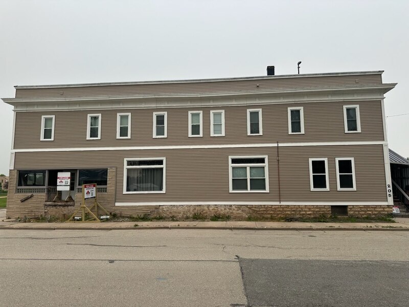 205 N Maple St in Black Creek, WI - Building Photo