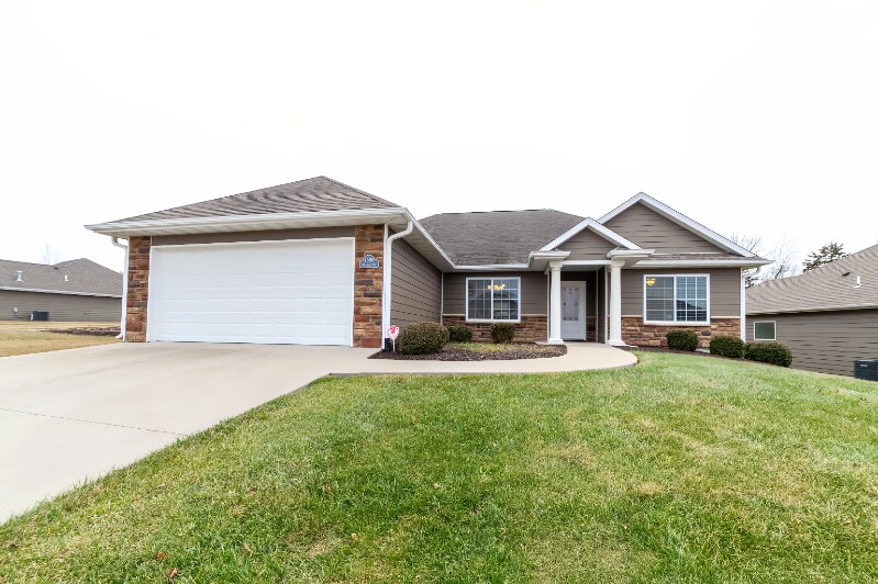 4500 Weybridge Dr in Columbia, MO - Building Photo