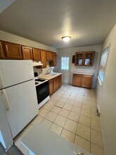 23556 Lawson Ave in Warren, MI - Foto de edificio - Building Photo