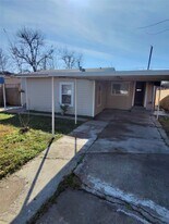 10614 Chadwick St in Houston, TX - Building Photo