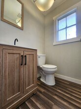 209 West Ave S, Unit Top in Lyons, KS - Building Photo - Building Photo