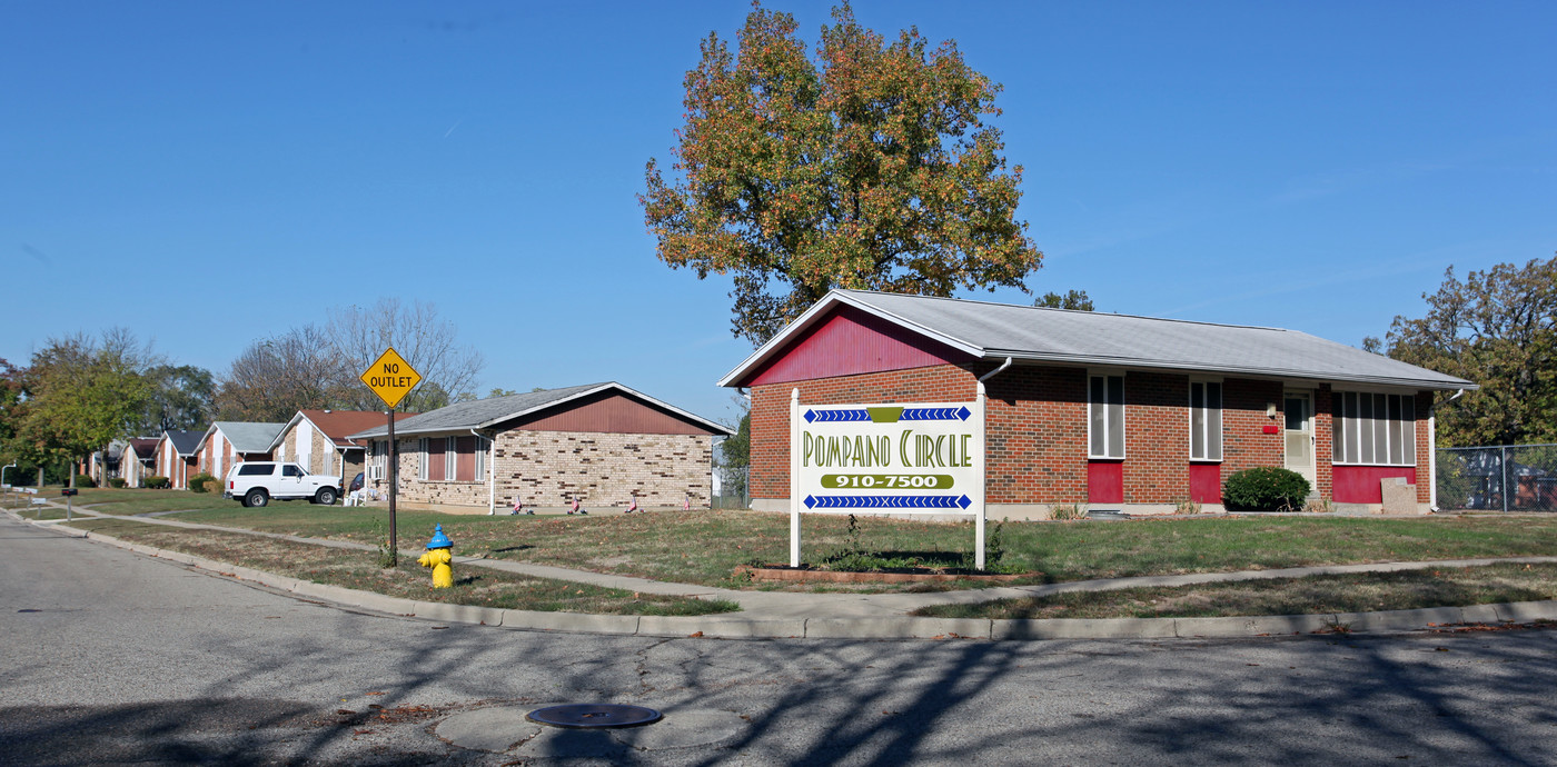 Park Manor in Dayton, OH - Building Photo