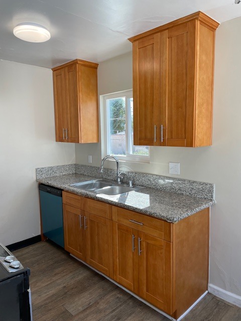 2107 Earl Ave, Unit 4 in Long Beach, CA - Building Photo - Building Photo