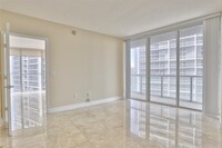 495 Brickell Ave, Unit 2010 in Miami, FL - Building Photo - Building Photo