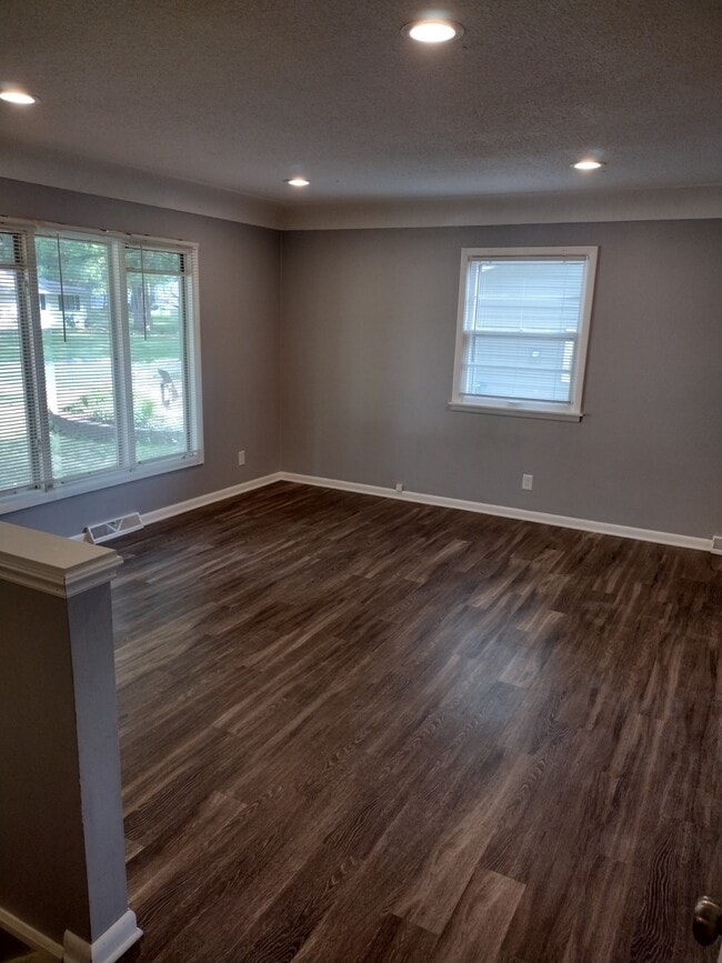 2700 64th St in Des Moines, IA - Building Photo - Building Photo