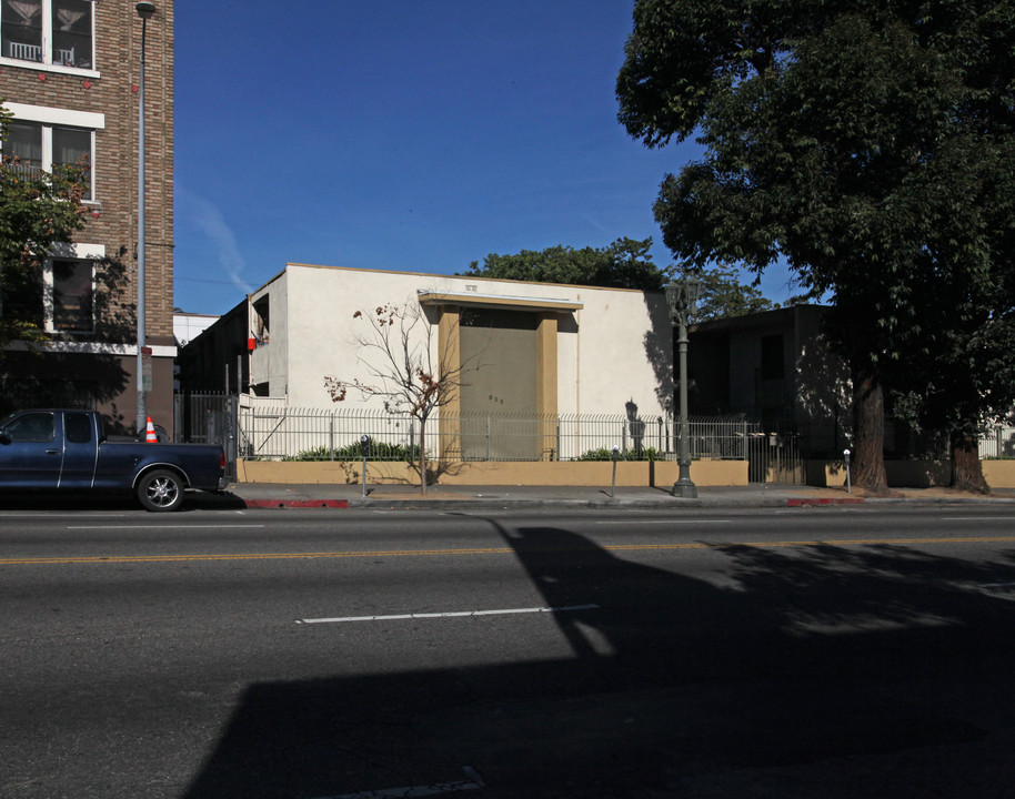 833-835 Alvarado St in Los Angeles, CA - Building Photo