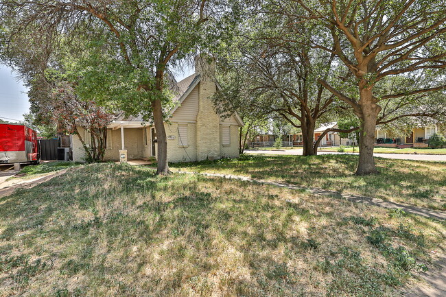 1923 23rd St in Lubbock, TX - Building Photo - Building Photo