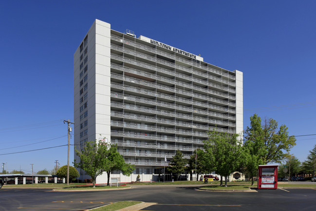 Mid-Town Apartments in Oklahoma City, OK - Foto de edificio - Building Photo