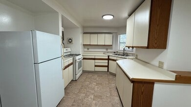 1911 Buena Vista Ave in Alameda, CA - Building Photo - Building Photo