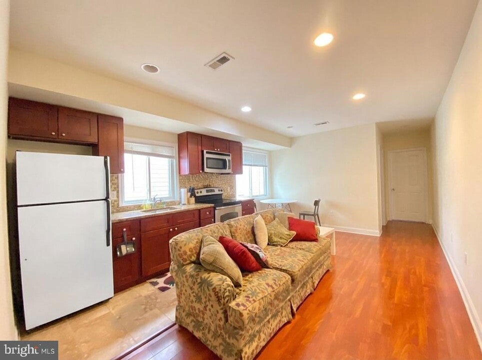 1417 N 17th St in Philadelphia, PA - Building Photo