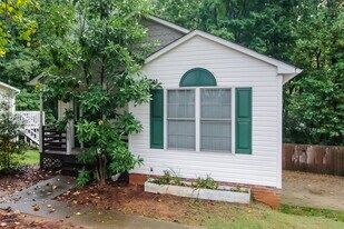 7019 Idlewild Brook Ln in Charlotte, NC - Building Photo
