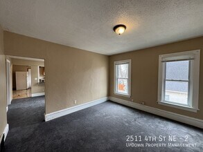 2511 4th St NE in Minneapolis, MN - Building Photo - Building Photo