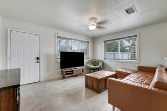 3401 F Ave in Riviera Beach, FL - Building Photo - Building Photo