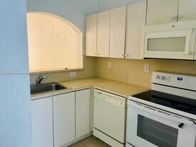 940 NE 34th Ave in Homestead, FL - Building Photo