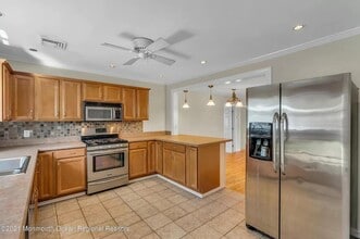 6 Locust St in Highlands, NJ - Building Photo - Building Photo