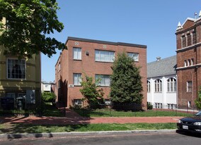 630 11th St NE Apartments