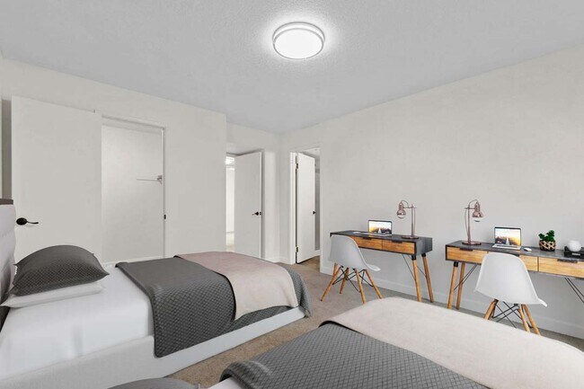 ONE MONTH FREE! Almondwood Apartments in Davis, CA - Building Photo - Building Photo
