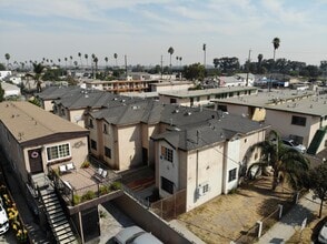 525 W Colden Ave in Los Angeles, CA - Foto de edificio - Building Photo