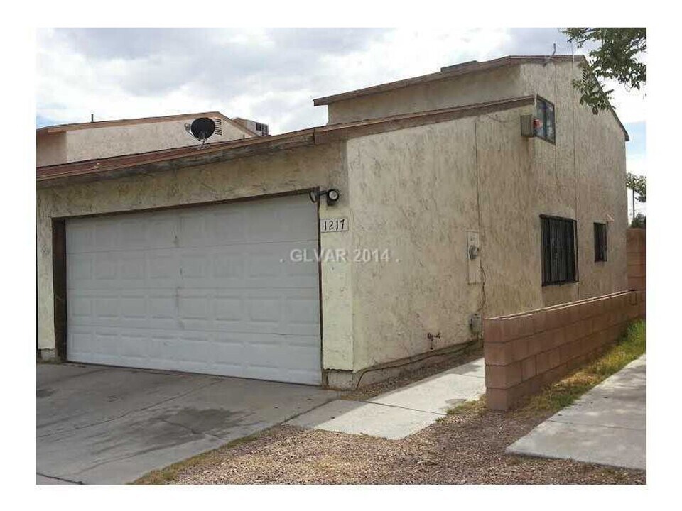 1217 Mews Ln in Las Vegas, NV - Building Photo