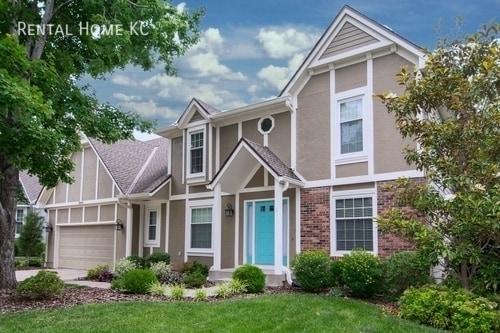 10509 Ballentine St in Overland Park, KS - Foto de edificio