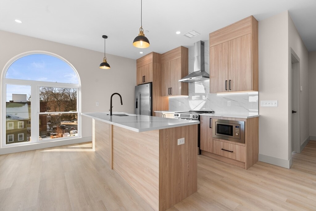 463 Franklin St, Unit #206 in Melrose, MA - Foto de edificio