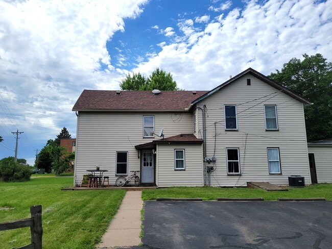 234 S 3rd St in River Falls, WI - Building Photo - Building Photo