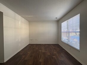 Turtle Hill Townhomes in Kansas City, KS - Foto de edificio - Building Photo