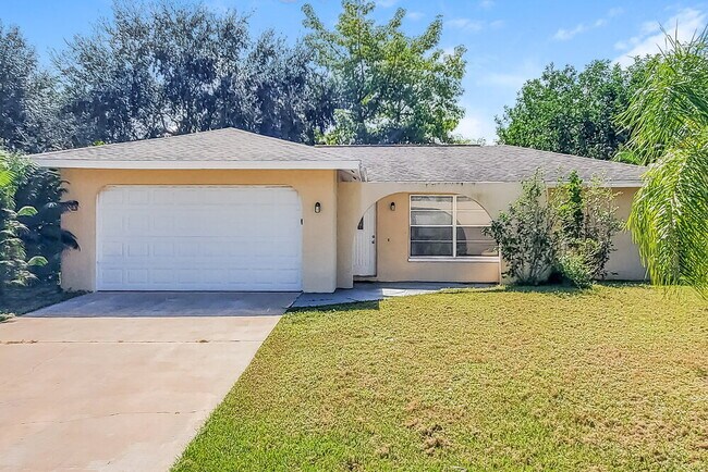 property at 1322 SE 12th St