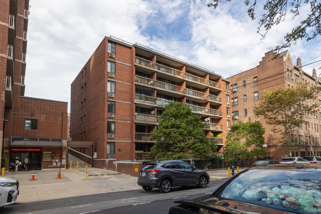 13635 Maple Ave in Flushing, NY - Building Photo