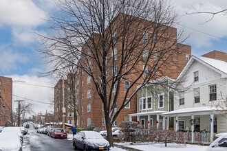 4380 Vireo Ave in Bronx, NY - Foto de edificio - Building Photo