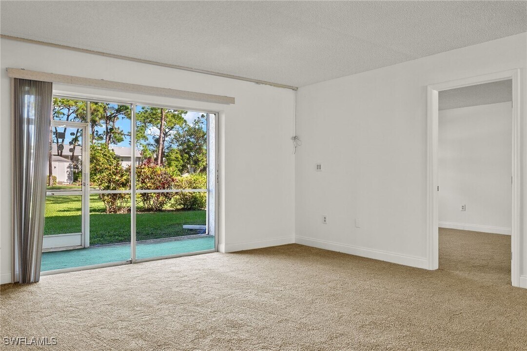 7068 Nantucket Cir in North Fort Myers, FL - Building Photo